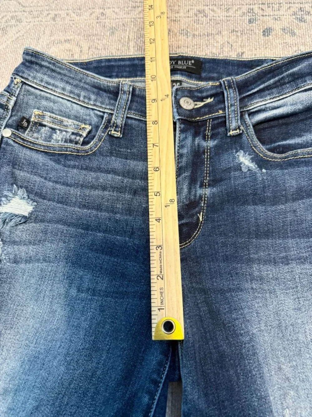 Judy Blue Boyfriend Fit Medium Wash Distressed Mid Rise Jeans 3/26 Stretch Boho